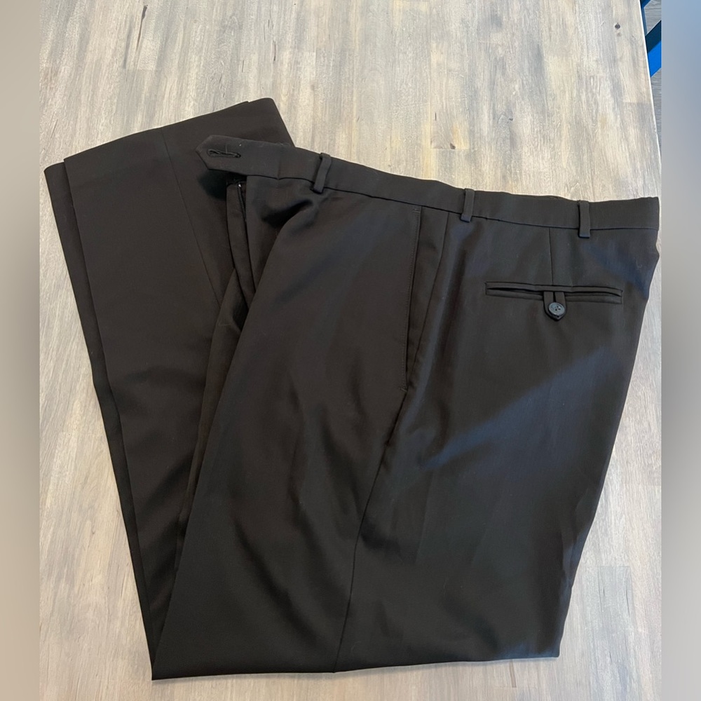 32/30 mens dark brown Haggar dress pants